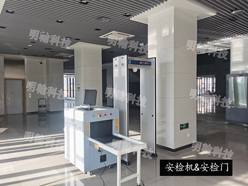 安檢機(jī)測(cè)溫門(mén)